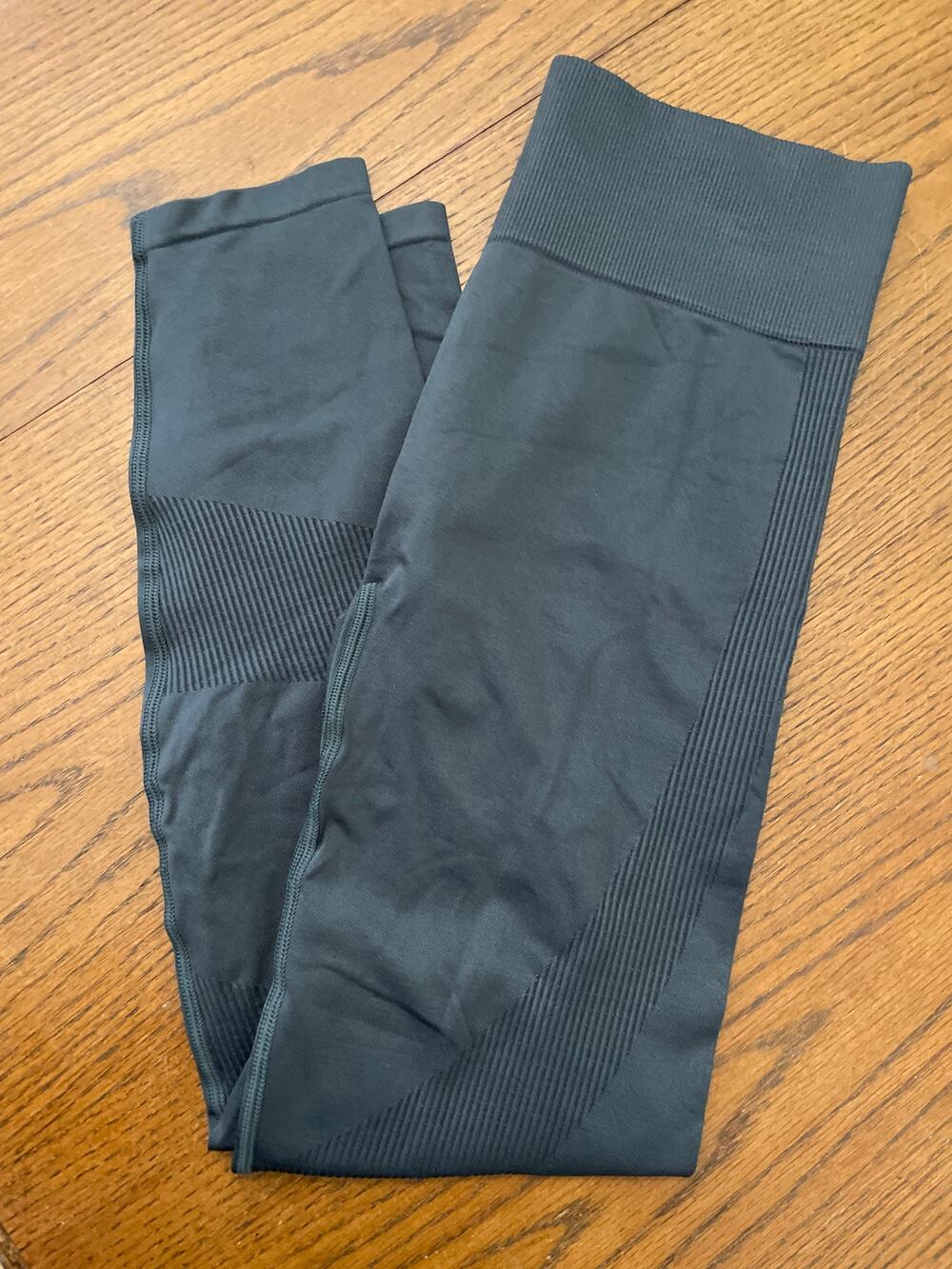 VS PINK Active Leggings Grey Size M/L
